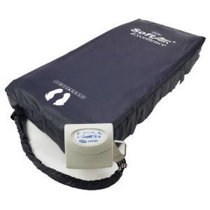 Pressure mattress with pump